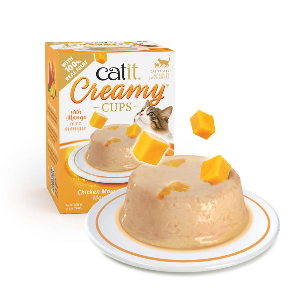 Verpackung und das ausgepackte Futter von "Catit Creamy Cups" der Sorte "Huhn & Mango".
