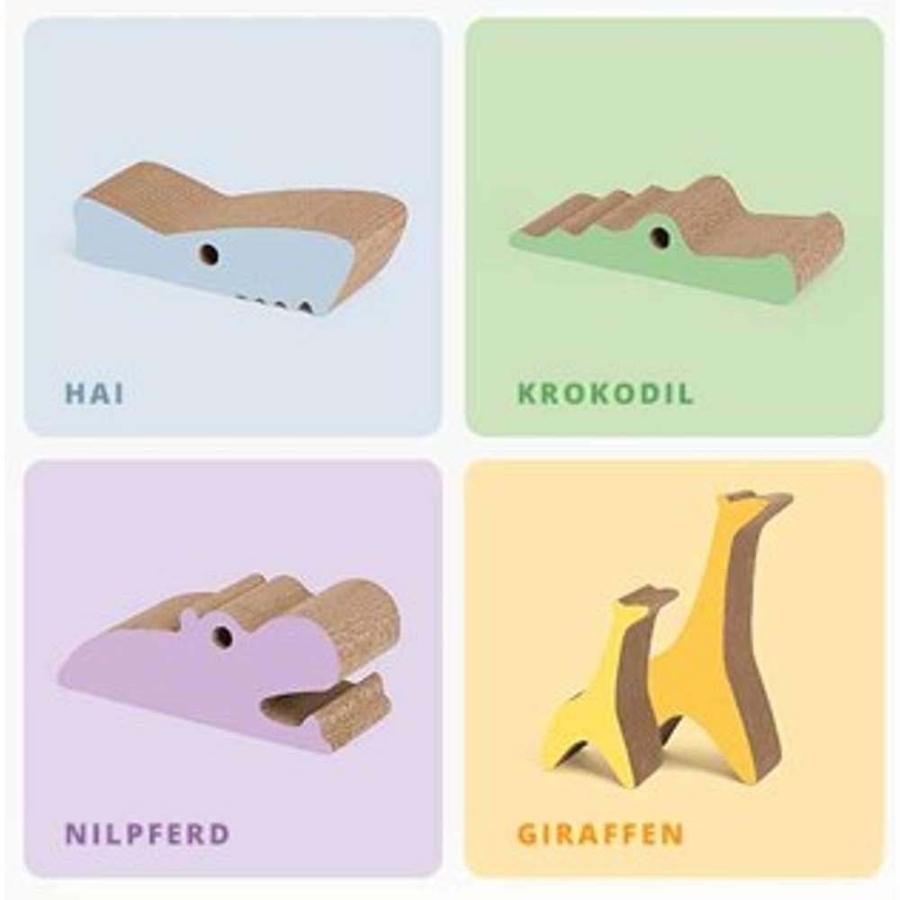 Nebeneinander stehen die Kratzbretter Hai, Krokodil, Nilpferd, Giraffen.