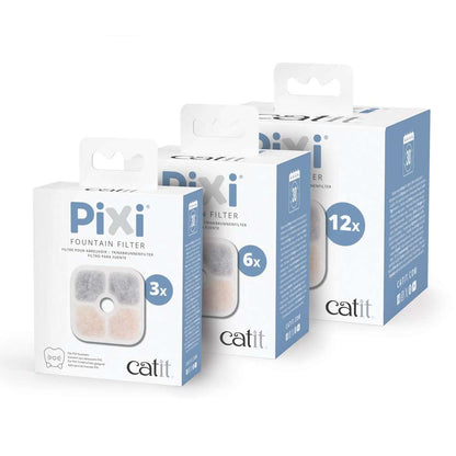 Drei Verpackungen der "Catit PIXI Filter für Katzentrinkbrunnen" stehen nebeneinander.