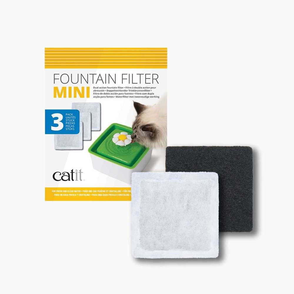 Verpackung und ausgepackte Filter für den Mini-Trinkbrunnen