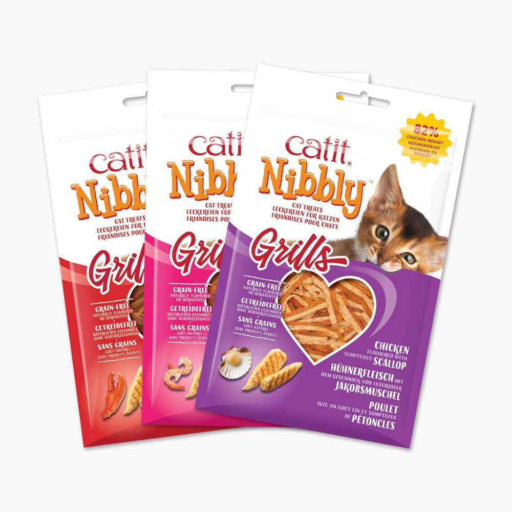 Die Verpackungen von 3 Sorten von "Catit Nibbly Grills".