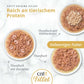Drei Schalen mit Katzenfutter. Reich an tierischem Protein. Vollwertiges Futter.