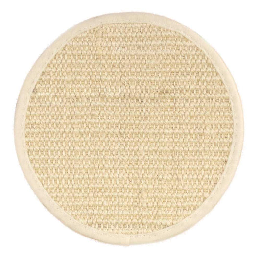 Runde beige Sisal-Kratzmatte.